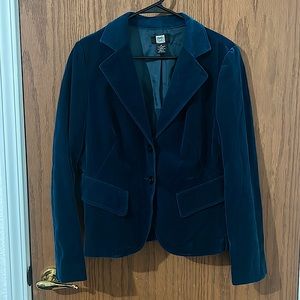 Dress professional and feel good in this Teal Velvet Blazer